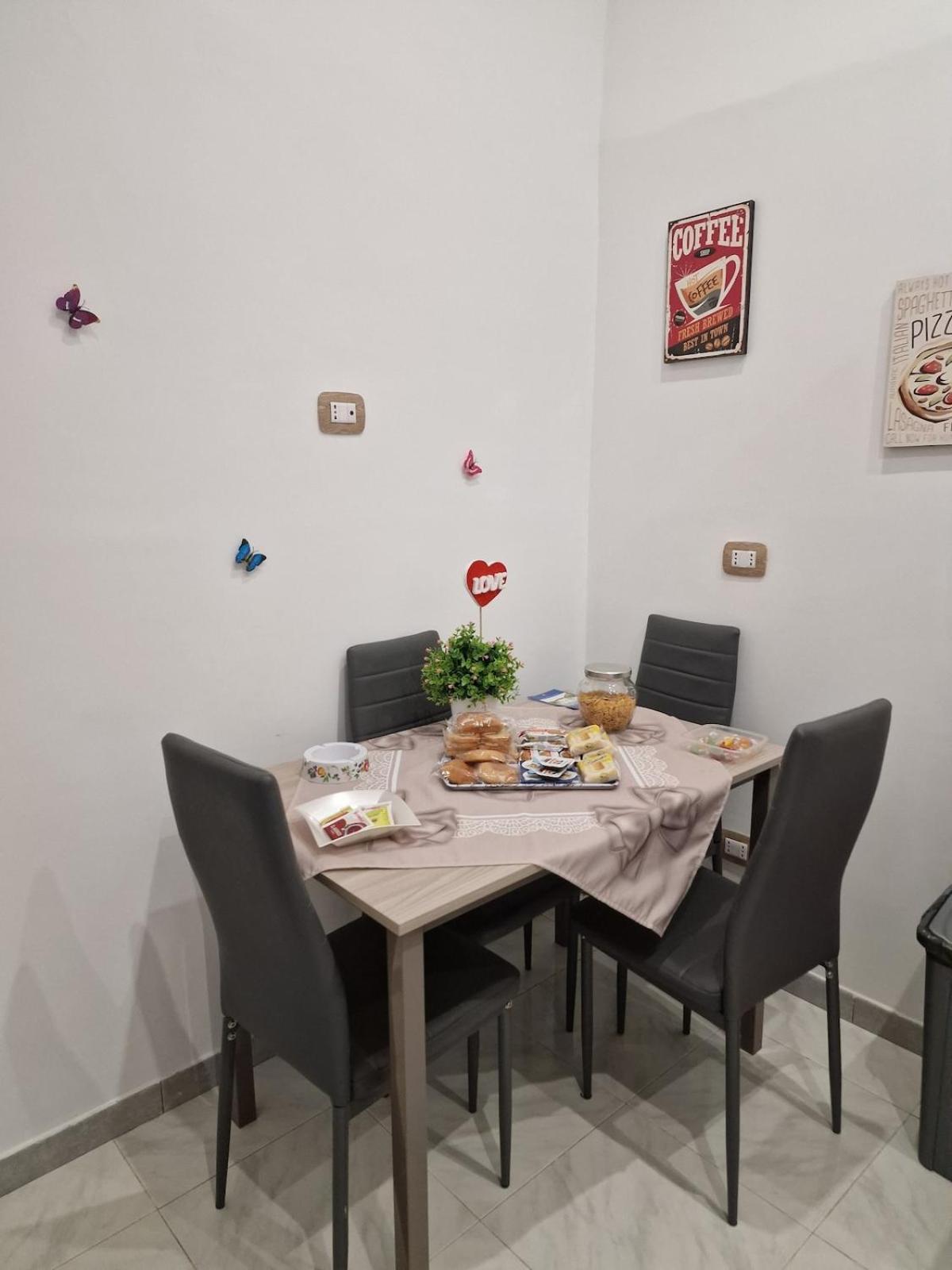 Apartment House La Piazzetta Naples